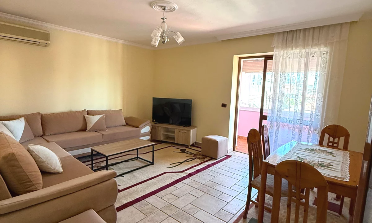 Shtepi me qera Apartament ne Tirane, 2+1, Mobilimi E mobiluar, Pagesa 550  Euro.