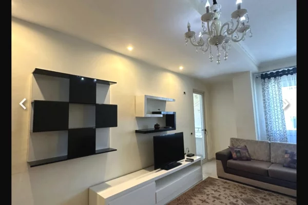 Shtepi me qera Apartament ne Tirane, 1+1, Mobilimi E mobiluar, Pagesa 420  Euro.