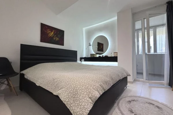 Shtepi ne shitje Apartament ne Tirane, 1+1, Mobilimi E mobiluar, Pagesa 102,000  Euro.