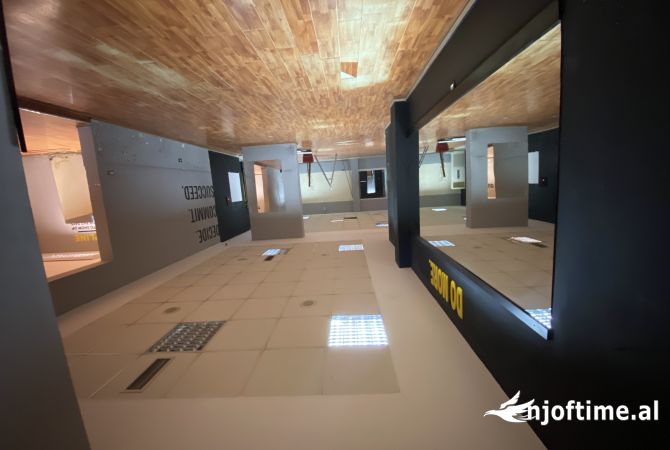 Jepet amabient me qira prane Kika 2