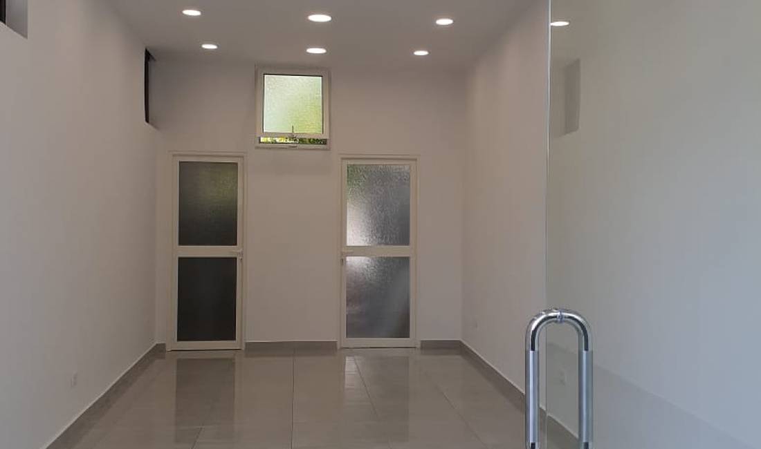 Jepet me qera Dyqani 340 Euro Liqeni