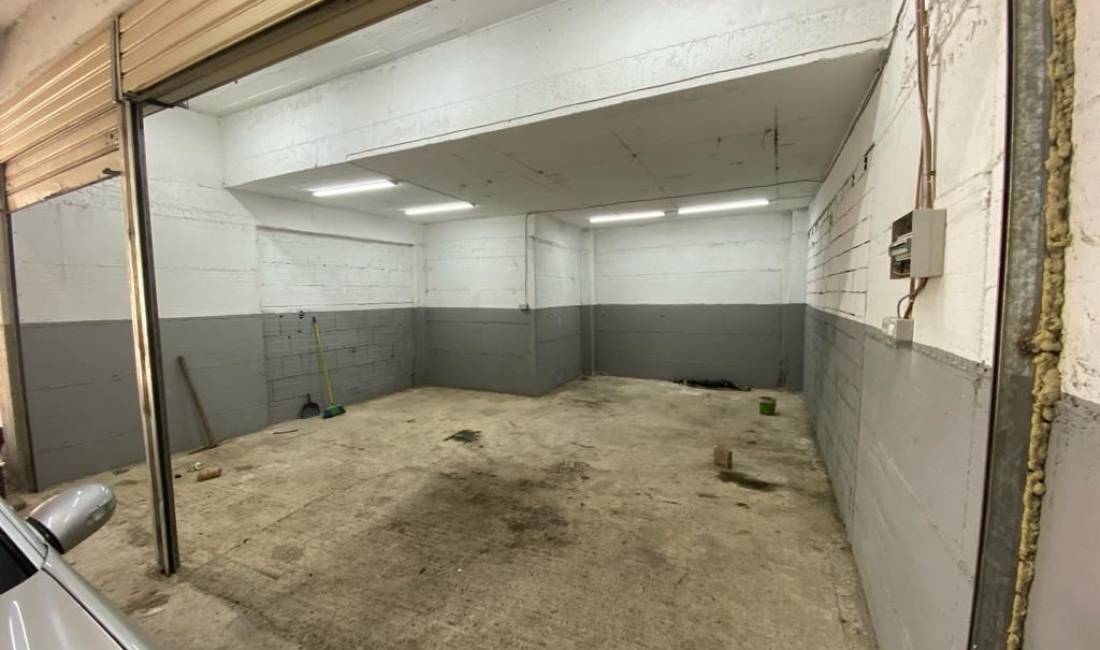 Garazh me qera tek Rruga Jordan Misja, Prane Burgut 313 (ID 05128)