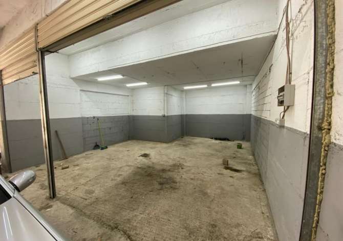 Ambient biznesi me qera 4+1 ne Tirane - 22,000 Leke