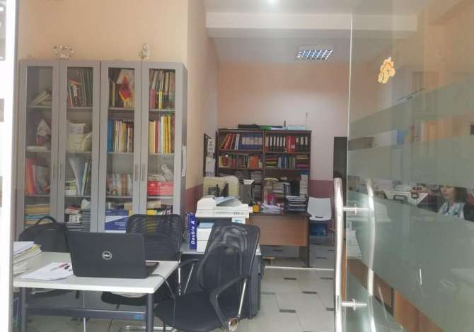 Ambient Biznesi - Zyre me qera Tek Komuna e Parisit - ID 04013