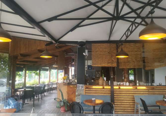 Jepet lokal me qera 170m2 Kopshti Zoologjik 800 Euro