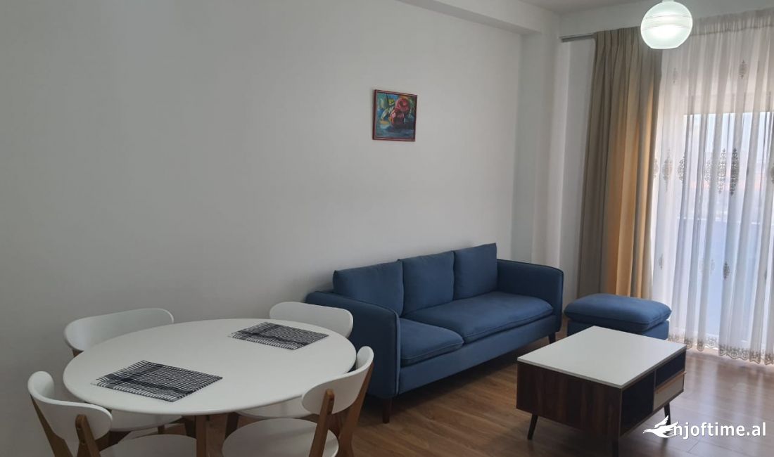 Appartamento in affitto a Tirana 2+1, Arredato