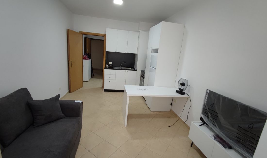 Shtepi me qera Apartament ne Tirane, 1+1, Mobilimi E mobiluar, Pagesa 40,000  Leke.