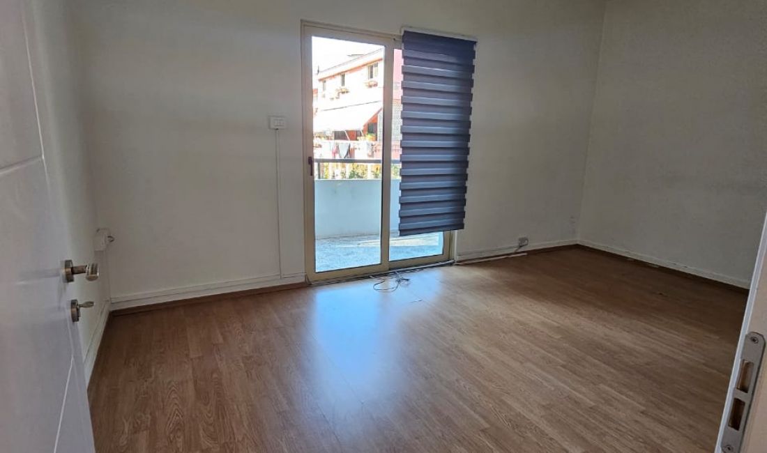 Jepet me qera ambient biznesi 500 Euro Myslym Shyri 