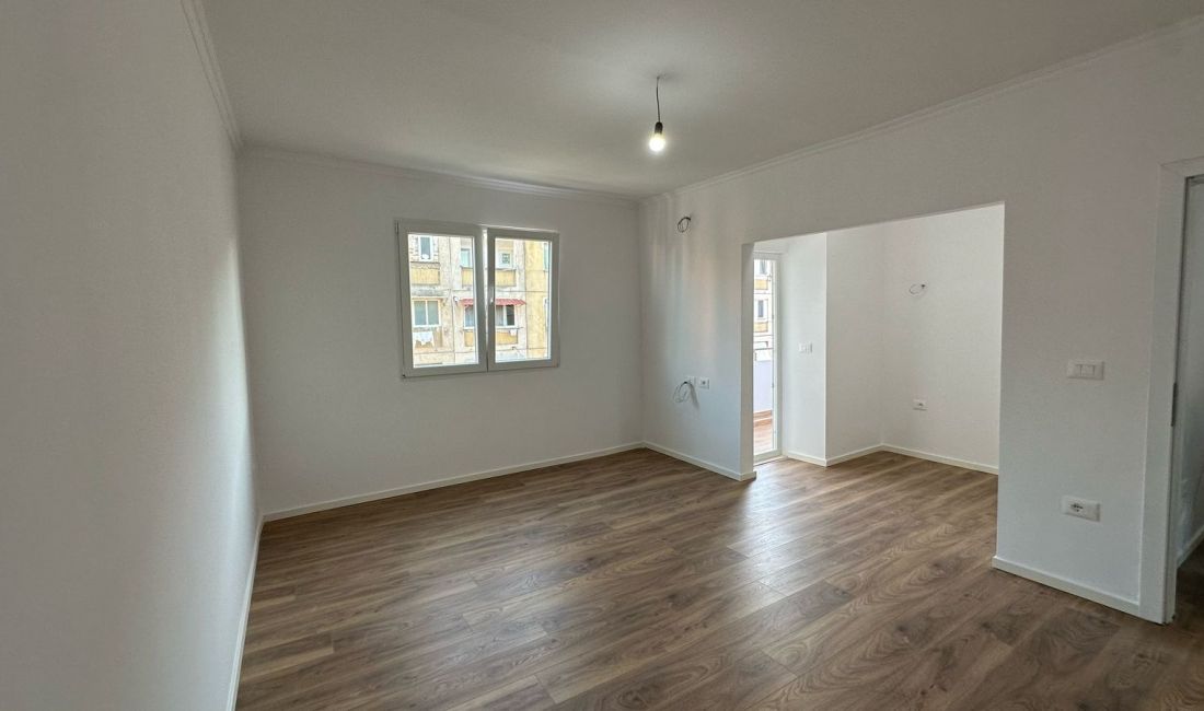 Apartment for rent in Tirana 2+1, Emty