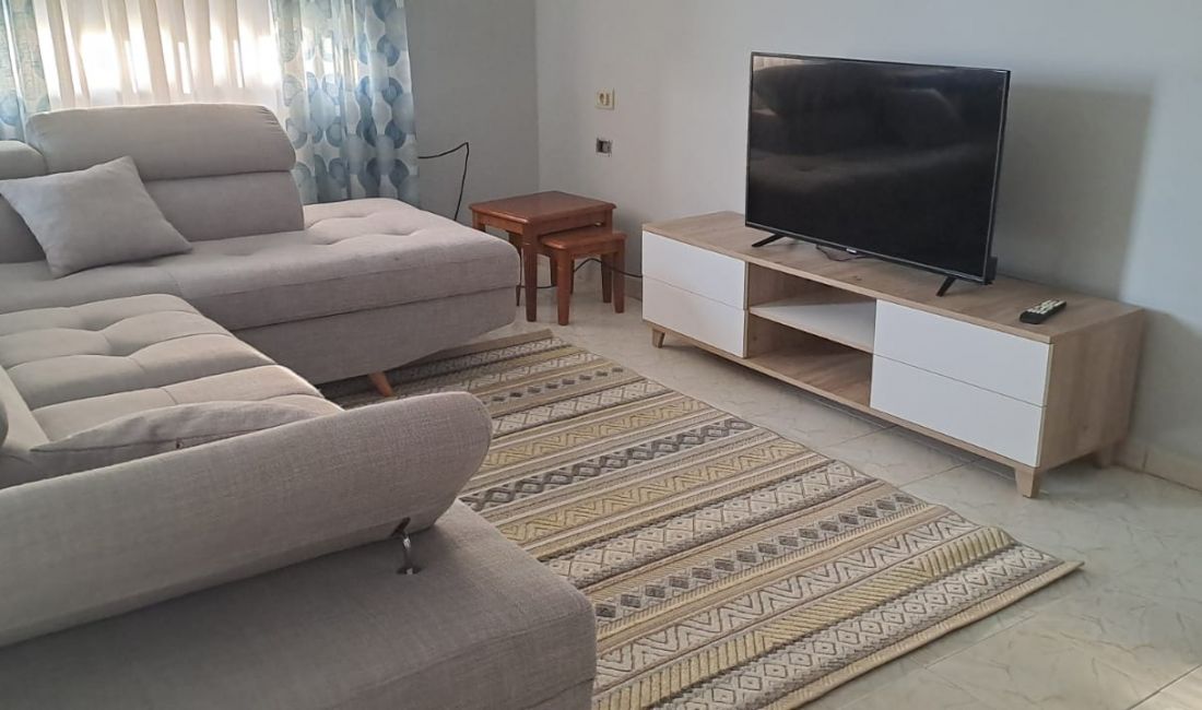 Shtepi me qera Apartament ne Tirane, 2+1, Mobilimi E mobiluar, Pagesa 550  Euro.