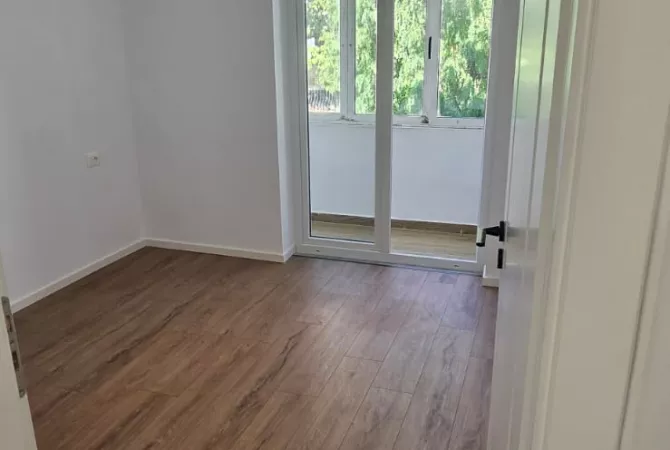 Shitet super apartament 1+1 Myslym Shyri 130.000 Euro 