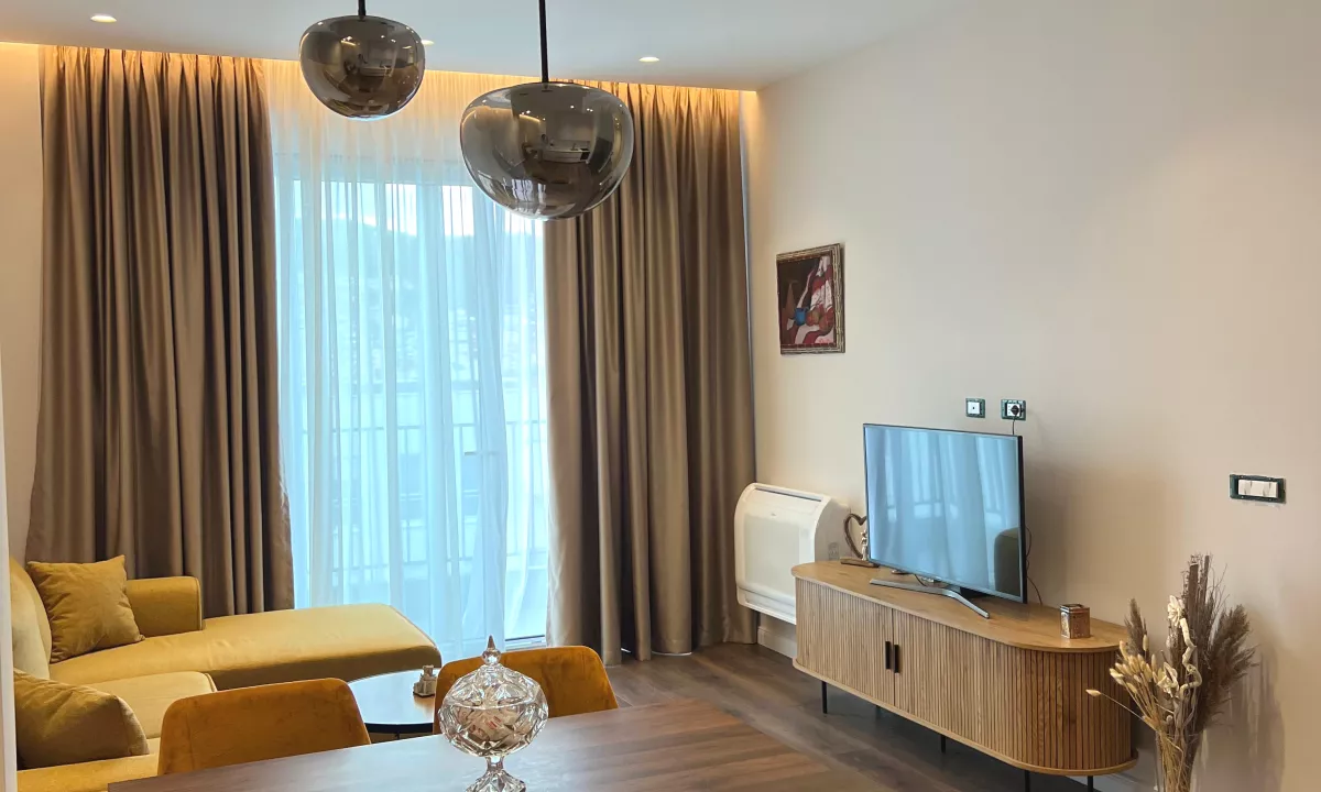 Appartamento in affitto a Tirana 2+1, Arredato