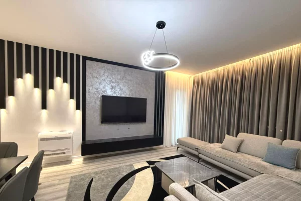 Jepet me qera super apartament  2+1 5 Maji 800 Euro