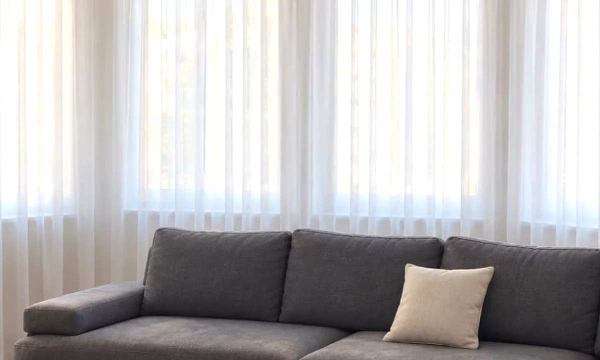 Shtepi me qera Apartament ne Tirane, 3+1, Mobilimi E mobiluar, Pagesa 1,200  Euro.