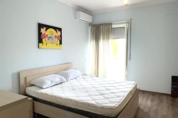 Shtepi me qera Apartament ne Tirane, 1+1, Mobilimi E mobiluar, Pagesa 600  Euro.