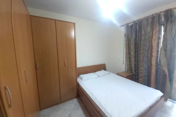 Shtepi me qera Apartament ne Tirane, 2+1, Mobilimi E mobiluar, Pagesa 600  Euro.