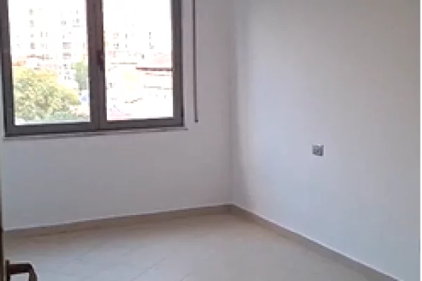 Shtepi me qera 2+1 ne Tirane - 450 Euro