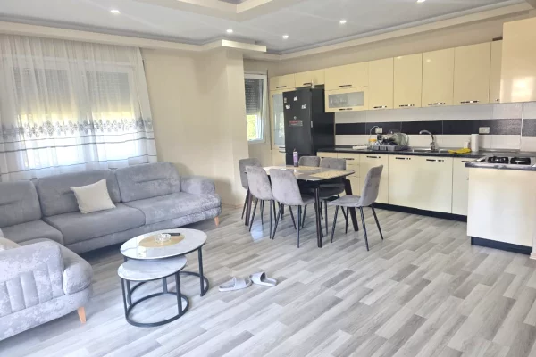Shtepi me qera Apartament ne Tirane, 2+1, Mobilimi E mobiluar, Pagesa 500  Euro.