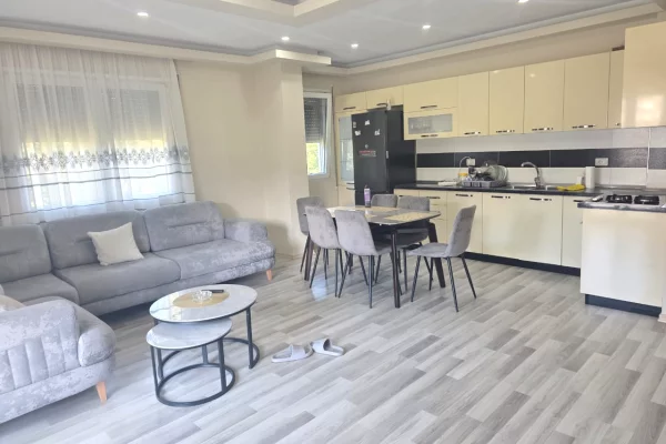 Shtepi me qera 2+1 ne Tirane - 500 Euro
