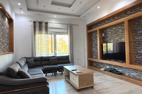🏡 APARTAMENT MODERN 2+1+2 ME QIRA TEK LIQENI I THATE TEK RRUGA PETI
