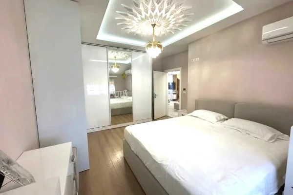 Shtepi me qera Apartament ne Tirane, 2+1, Mobilimi E mobiluar, Pagesa 750  Euro.
