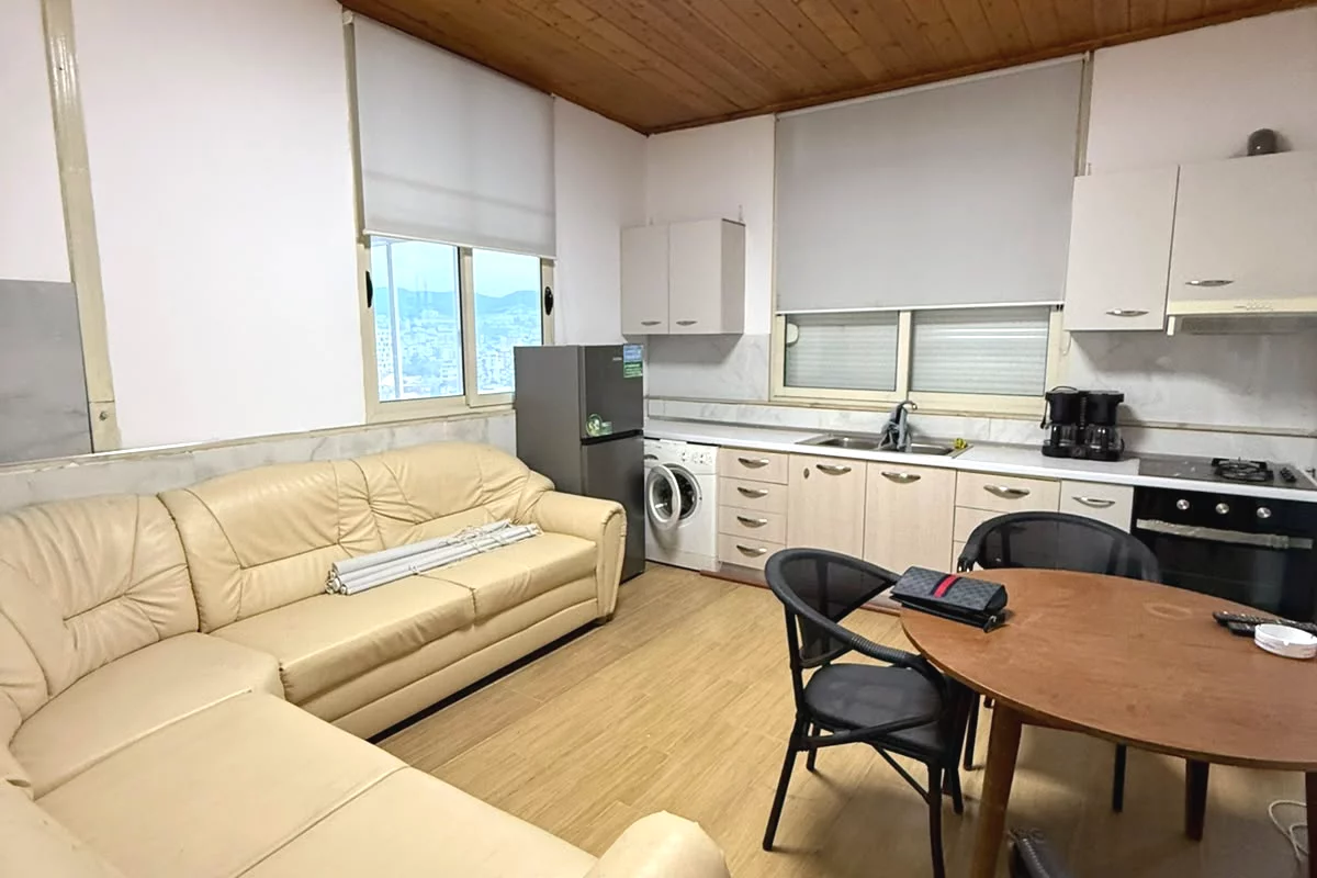 Shtepi me qera Apartament ne Tirane, 2+1, Mobilimi E mobiluar, Pagesa 65,000  Leke.
