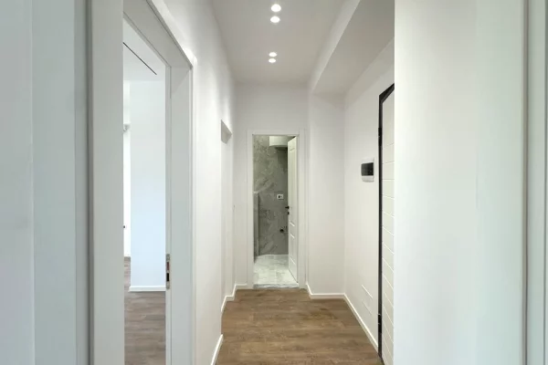 Shtepi ne shitje Apartament ne Tirane, 1+1, Mobilimi Bosh, pa mobiluar, Pagesa 137,000,000  Leke.