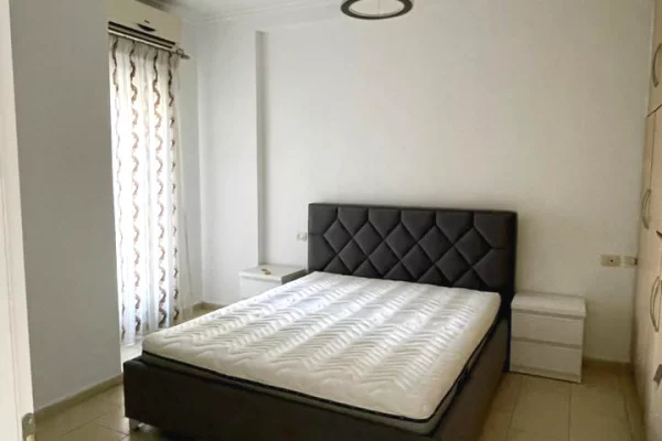 Shtepi me qera Apartament ne Tirane, 1+1, Mobilimi E mobiluar, Pagesa 75,000  Leke.