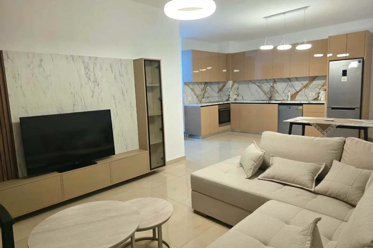 Shtepi me qera Apartament ne Tirane, 2+1, Mobilimi E mobiluar, Pagesa 70,000  Leke.