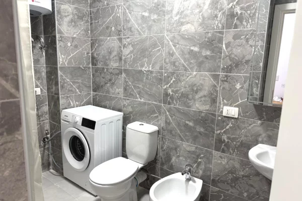 Shtepi me qera Apartament ne Tirane, 2+1, Mobilimi E mobiluar, Pagesa 70,000  Leke.