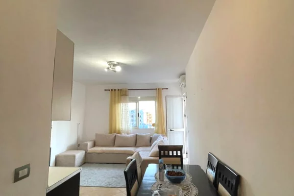 Shtepi me qera 2+1 ne Durres - 330 Euro