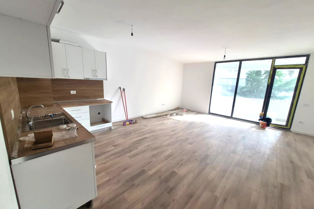 Apartment for rent in Tirana 2+1, Emty
