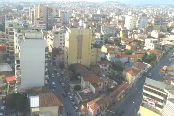 Shtepi me qera 1+1 ne Tirane - 40,000 Leke
