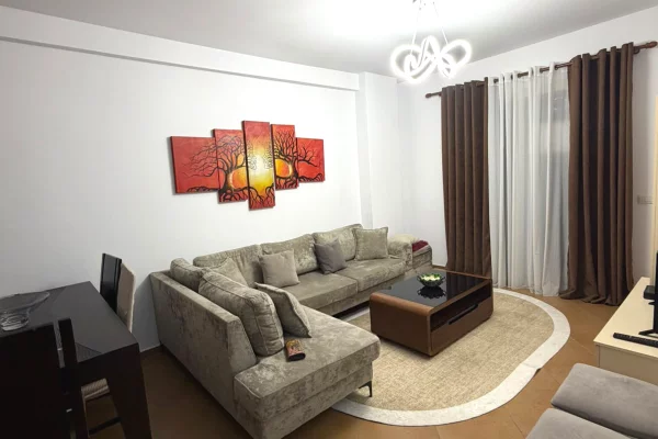 Shtepi me qera Apartament ne Tirane, 2+1, Mobilimi E mobiluar, Pagesa 40,000  Leke.