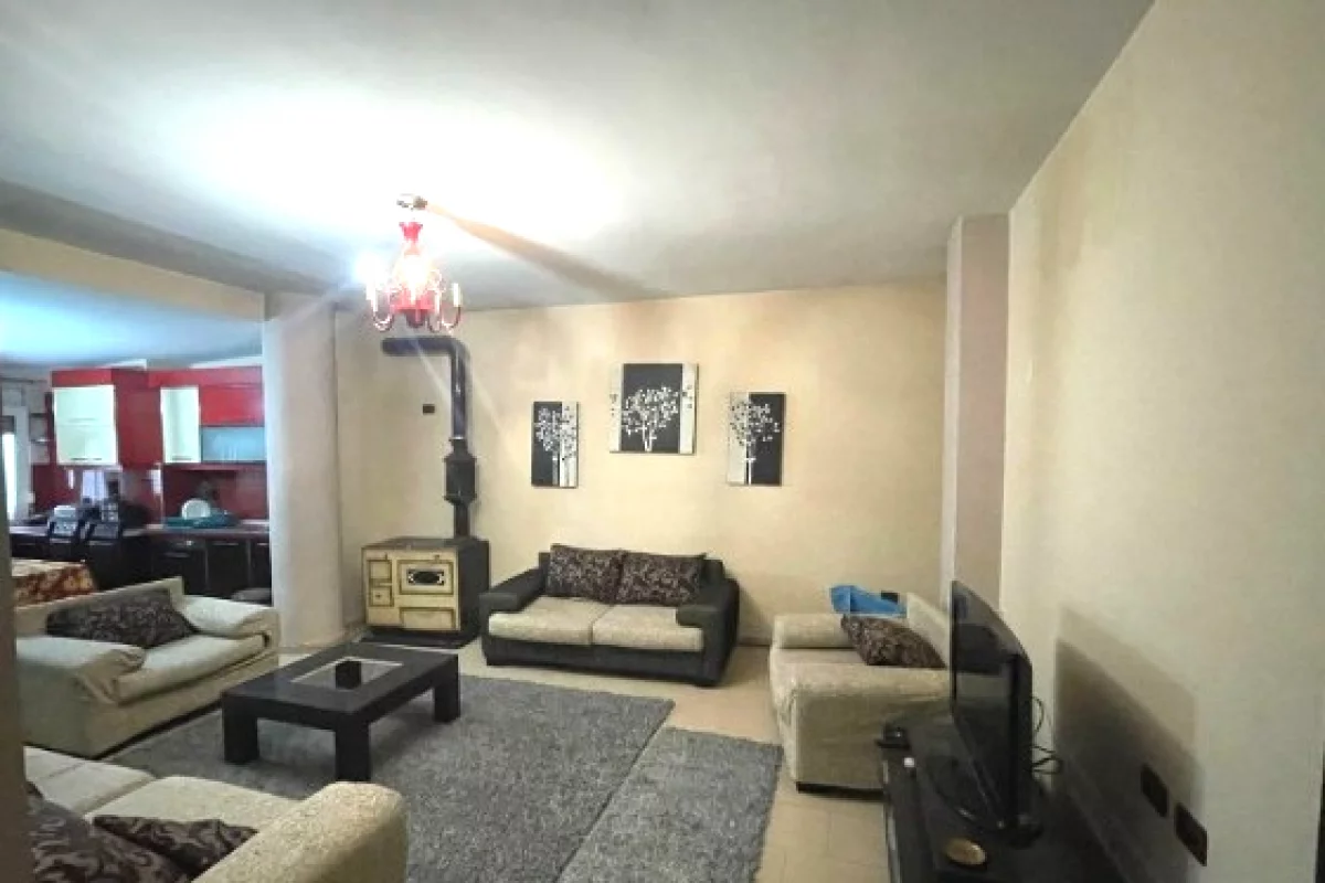 Shtepi me qera Apartament ne Tirane, 3+1, Mobilimi E mobiluar, Pagesa 73,000  Leke.