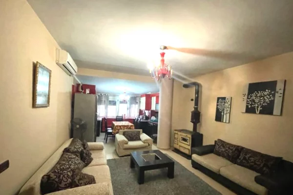 Shtepi me qera Apartament ne Tirane, 3+1, Mobilimi E mobiluar, Pagesa 73,000  Leke.