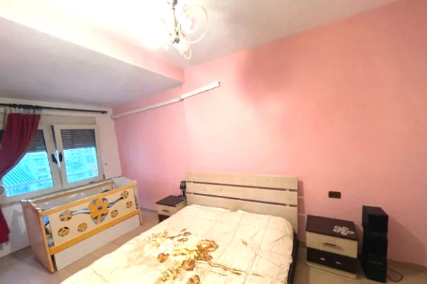 Shtepi me qera Apartament ne Tirane, 3+1, Mobilimi E mobiluar, Pagesa 73,000  Leke.