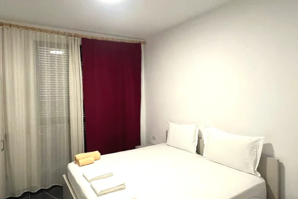 Qira – Apartament 2+1+1 i mobiluar, Porcelan, Tiranë
