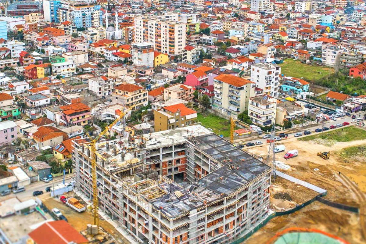 Shtepi me qera Apartament ne Tirane, 2+1, Mobilimi E mobiluar, Pagesa 35,000  Leke.