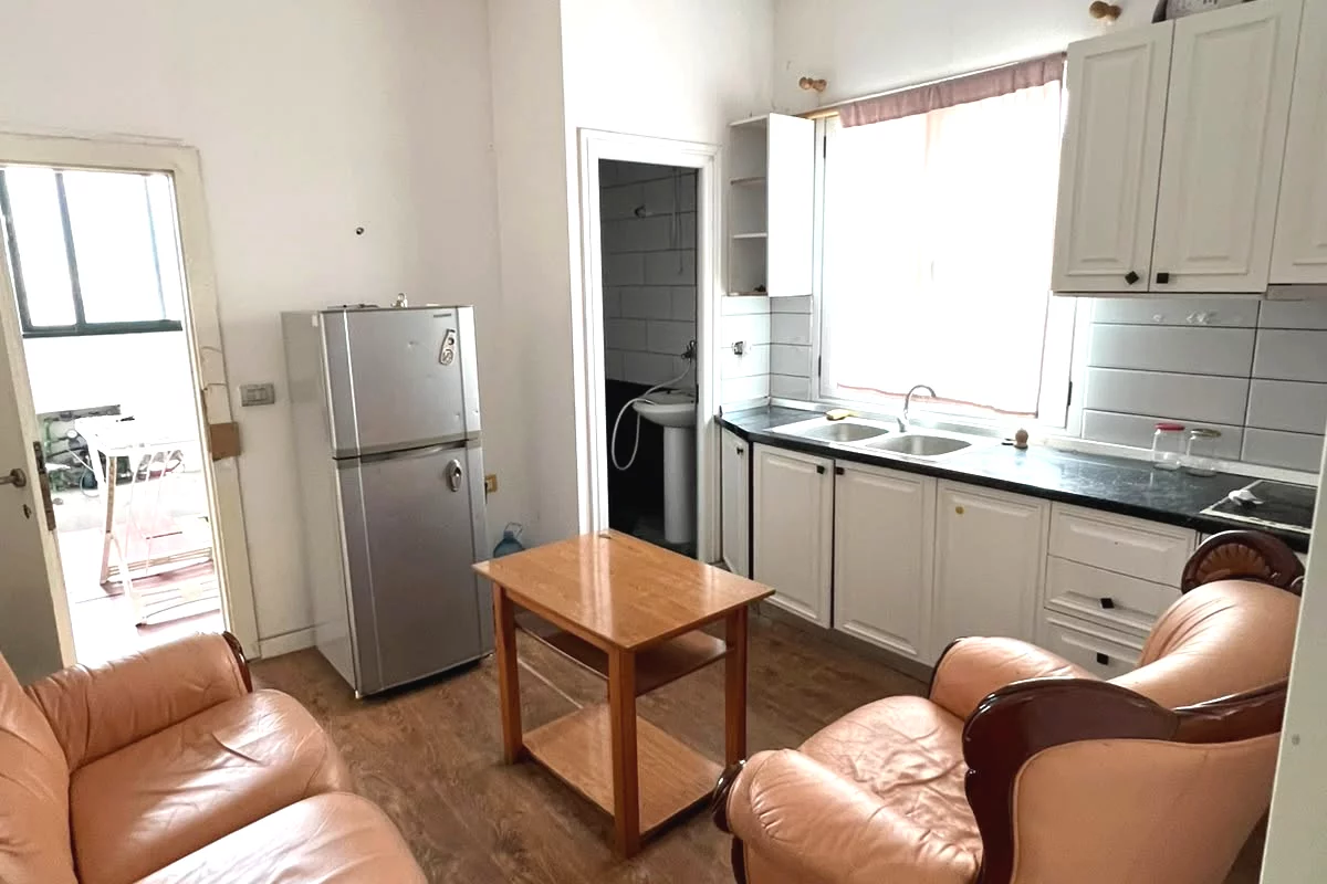 Shtepi me qera Shtepi Private ne Tirane, 1+1, Mobilimi E mobiluar, Pagesa 30,000  Leke.