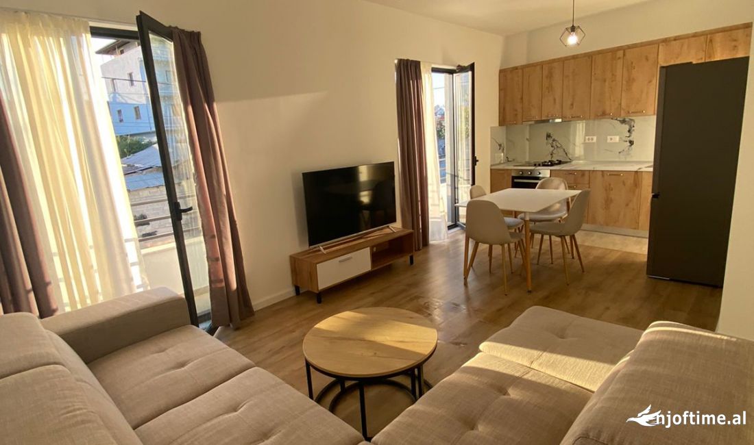 Casa privata/Indipendente in affitto a Tirana 2+1, Arredato