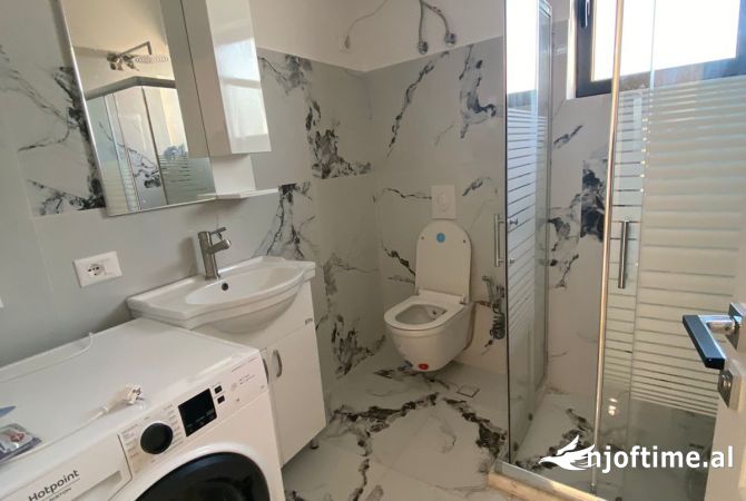 Casa privata/Indipendente in affitto a Tirana 2+1, Arredato