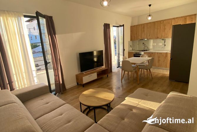 APARTAMENT ME QIRA 2+1, PASKUQAN