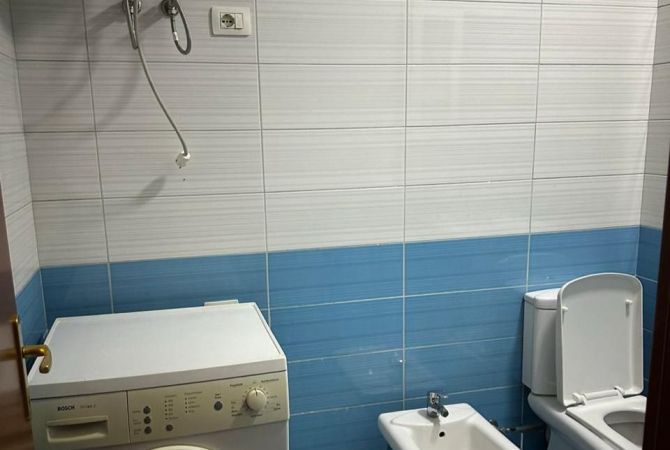 Shtepi me qera Apartament ne Tirane, 1+1, Mobilimi E mobiluar, Pagesa 400  Euro.