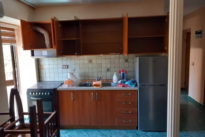Shtepi me qera Apartament ne Tirane, 2+1, Mobilimi E mobiluar, Pagesa 500  Euro.