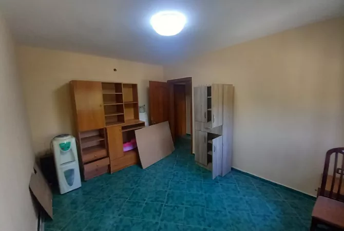 Shtepi me qera Apartament ne Tirane, 2+1, Mobilimi E mobiluar, Pagesa 500  Euro.