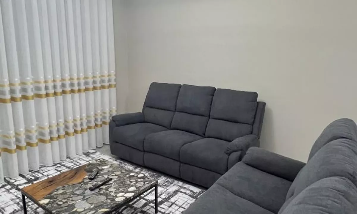 Shtepi me qera Apartament ne Tirane, 1+1, Mobilimi E mobiluar, Pagesa 450  Euro.