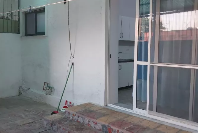 Shtepi ne shitje Apartament ne Tirane, 1+1, Mobilimi E mobiluar, Pagesa 70,000  Euro.