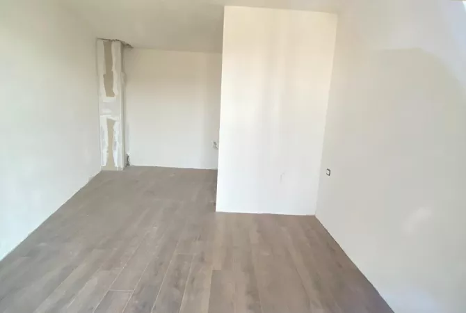Shtepi ne shitje Apartament ne Tirane, 1+1, Mobilimi E mobiluar, Pagesa 122,500  Euro.