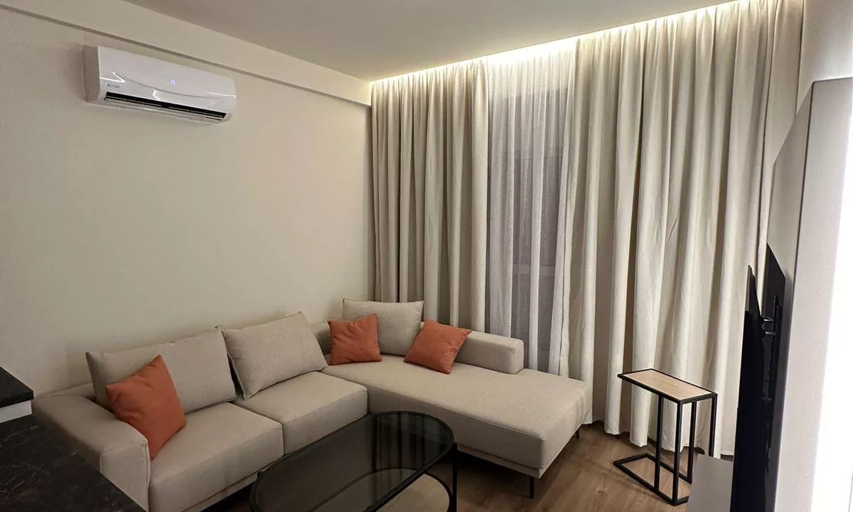 Shtepi ne shitje Apartament ne Tirane, 1+1, Mobilimi E mobiluar, Pagesa 100,000  Euro.